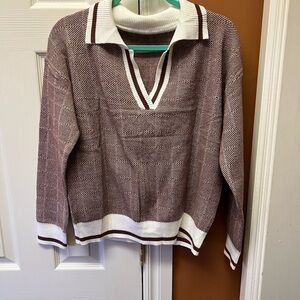 Chic V-Neck Sweater in Brown and White